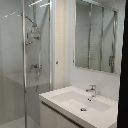 Les Grenadines Rdc * Mèze