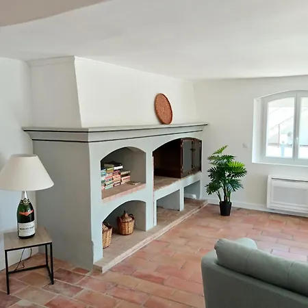 Les Grenadines Rdc Mèze