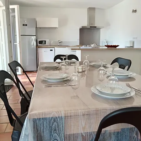 Les Grenadines Rdc * Mèze